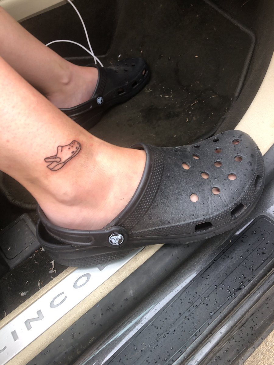 tlaine23's tweet photo. @Crocs you guys like my new tattoo? https://t.co/uyqOKA4EWt