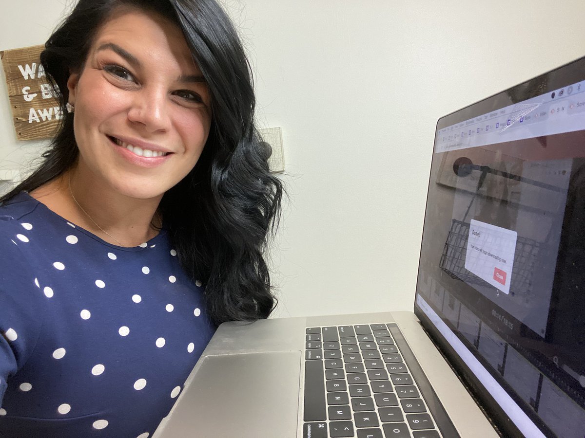 SueTranchina's tweet photo. When you’ve been filming in the same dress for 3 days.. 🙈
I don’t know if I’m more excited that I’m ALMOST DONE or that I can change my outfit!!! #continuity
#KikerLearning @Screencastify #HowToWithSue #Forms https://t.co/npP61iilKL