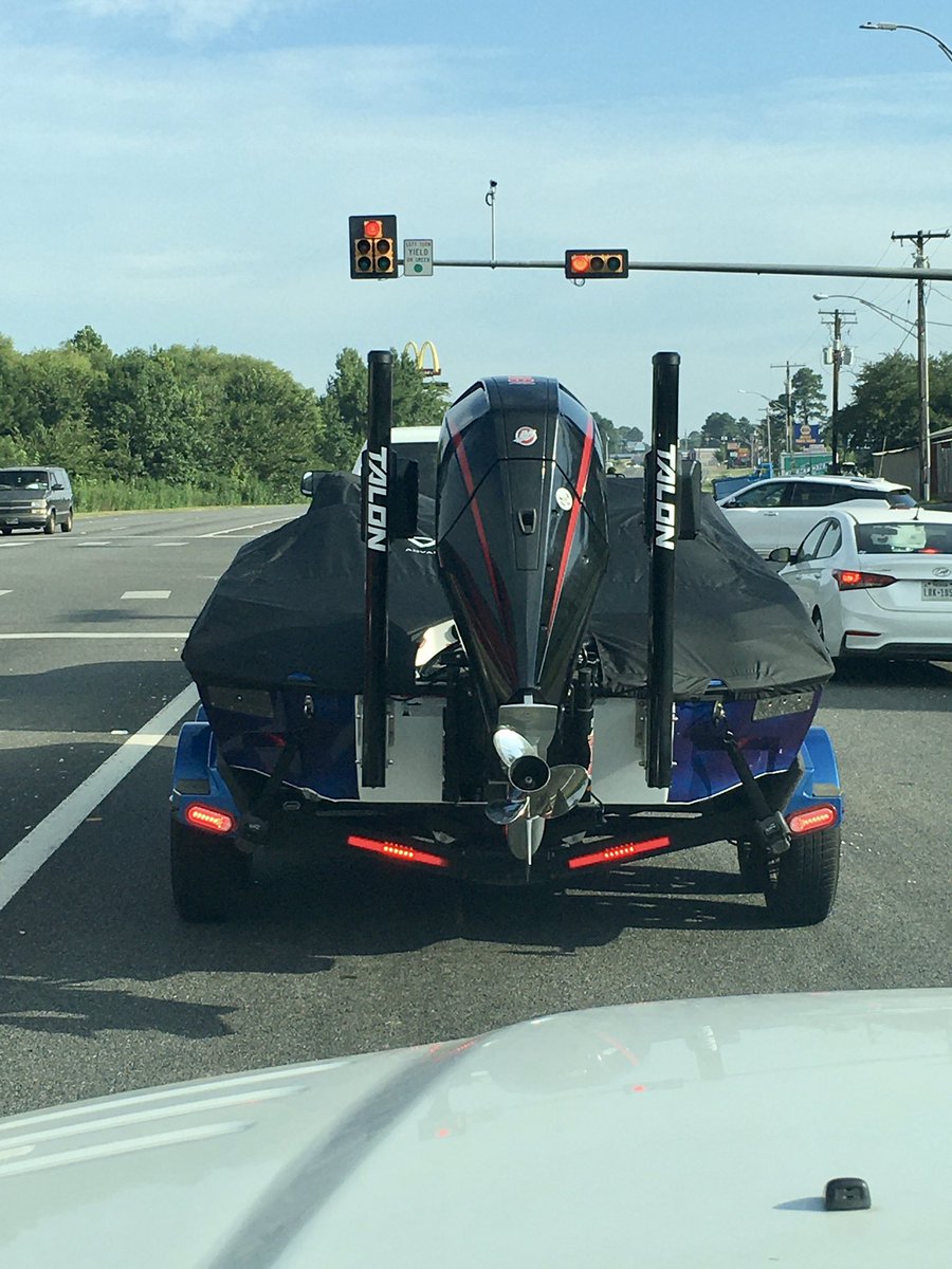 JohnstonFishing's tweet photo. @Vexus_Boats @MinnKotaMotors @MercuryMarine @Lucas_Oil #talondown #itworks #lop #roadtrip #vacation #fishingtrip #bullshoals #whiteriver #carlsonmarine #bassfishing #troutfishing https://t.co/I0nSnUgKdb