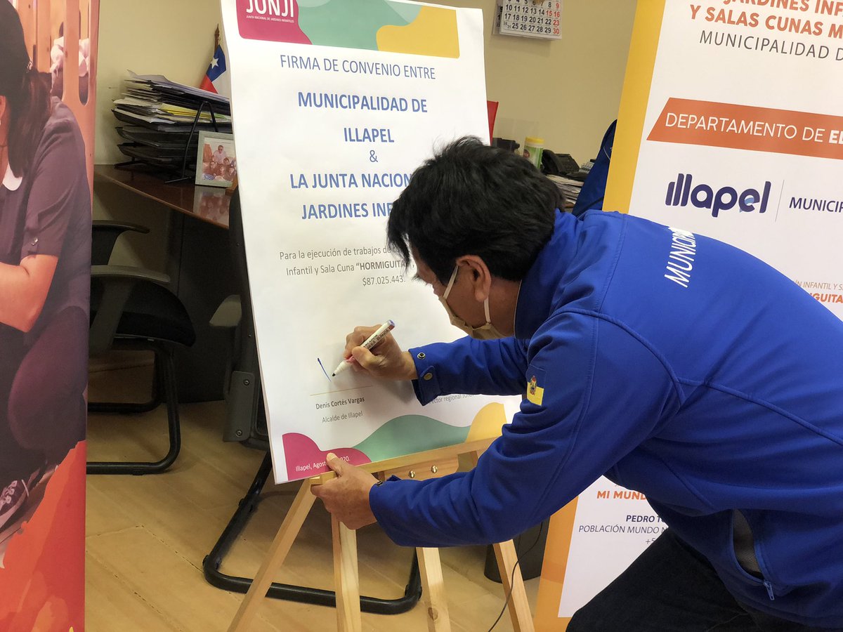 JUNJI_Coquimbo's tweet photo. Con una inversión de más de 80 millones pesos, el jardín VTF “Hormiguitas” de #Illapel mejorará su infraestructura gracias al financiamiento que entrega Junji y que se materializa a través de un convenio entre nuestro DR @Tomas_sgonzalez y el Alcalde de Illapel @AlcaldeDenisC https://t.co/zNswuTpc9e