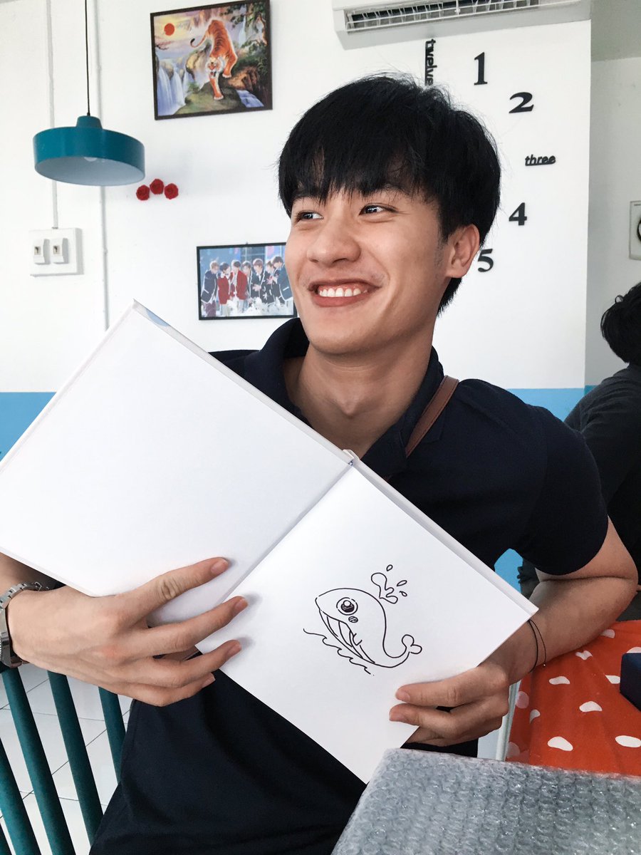 Day 119:  @Tawan_V happy really looks good on you. You're adorable as always. I hope you enjoyed your time in Chiang Mai. Je t'aime  #Tawan_V