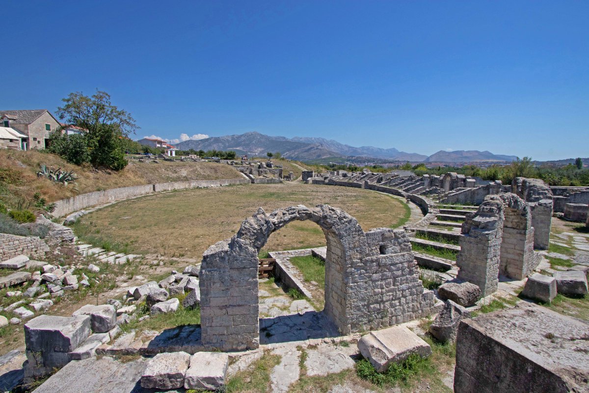 3) As a well-placed crossroads of trade and ideas, during Julia's lifetime the city was also becoming a centre of worship for an obscure eastern cult calling themselves Christians. A bishop named Domnius and his followers would be executed in Salona's amphitheatre in 304 AD..