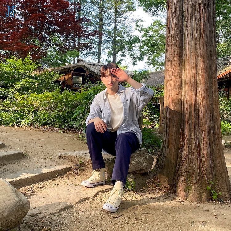 thread of jinyoung with trees (?)
