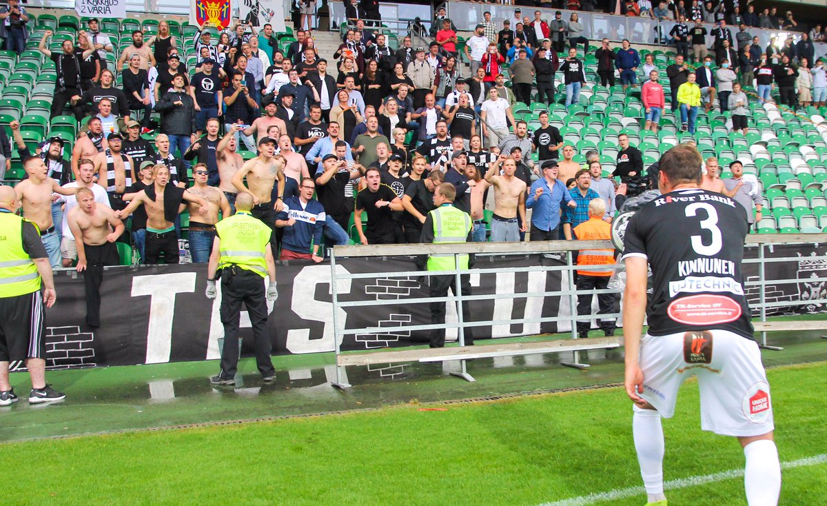 Tiina_P's tweet photo. Just nyt kaikki on ihan helvetin hyvin! #FCTPS #derby #TPSINT #TKOMV #KaunisPäivä #W #Turku #Turunderby https://t.co/IxsPO3sHO3