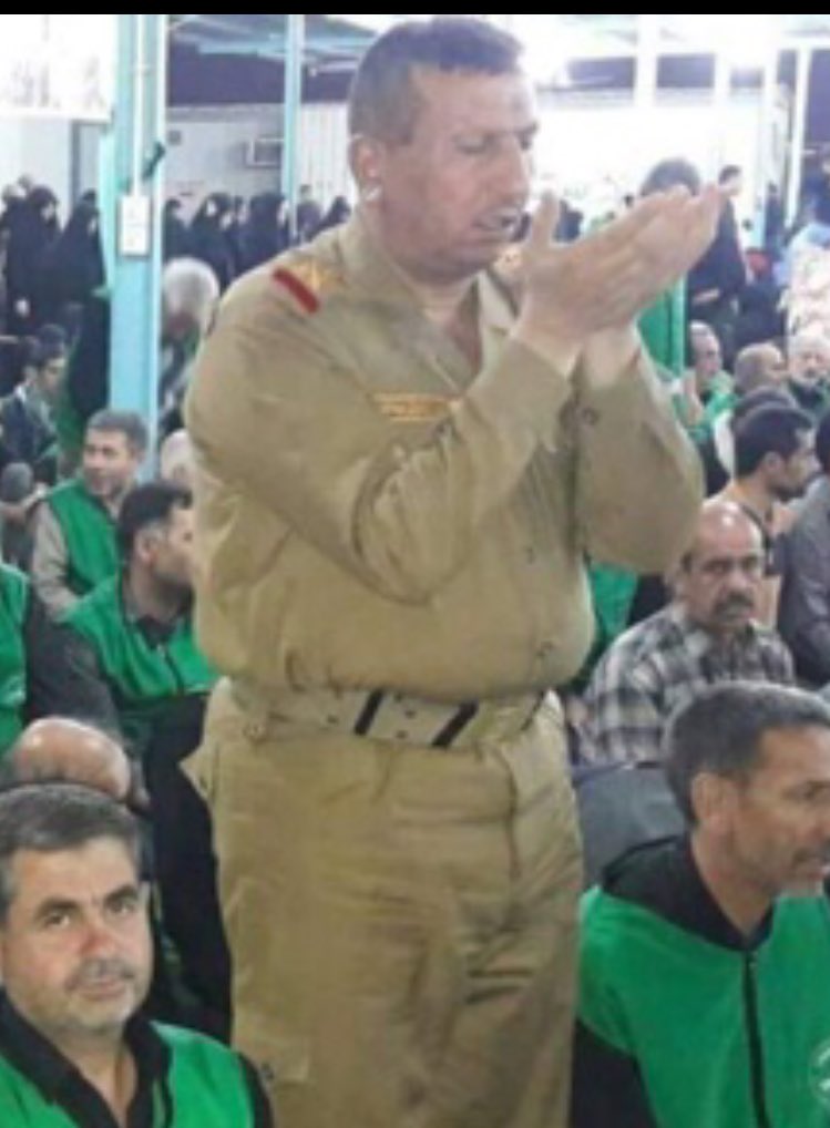 يقتلـونا وبإسم الله صائحهم 
وما ظلمناهم لاكنهم ظلـموا

جميل الشمري صاحب مجزرة الناصرية التي فجع بها كل العراق ، 
وكلعادة القاتل حر و بدون محاسبة 

 #اكشف_القتله_ياكاظمي