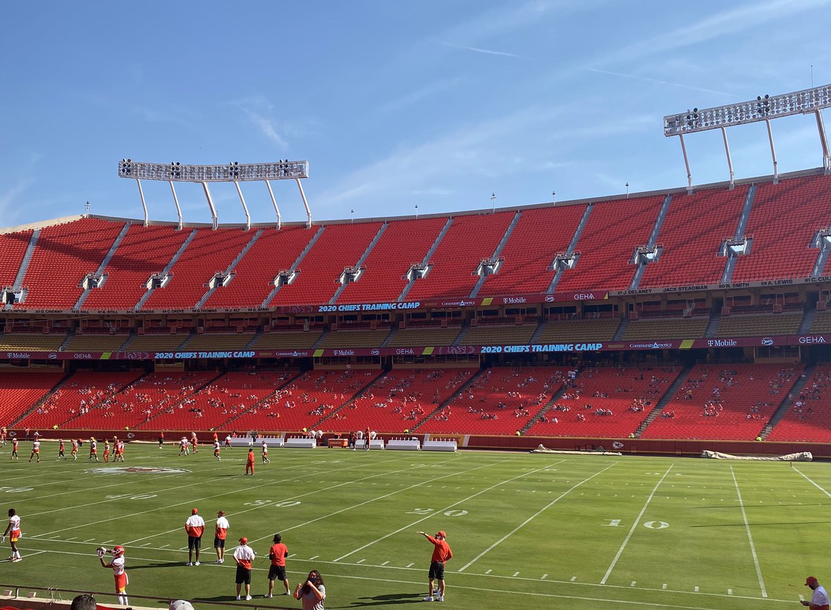 Chiefs's tweet photo. Fans are seated in socially-distanced pods on both sidelines and provided with facemasks from our friends at @GEHAHealth https://t.co/vzMmKrmtEe