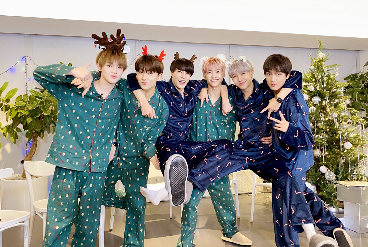 jisungandyy's tweet photo. •▪● DAY- 6 ●▪•
.
. 
🌚 Why do you like NCT DREAM?
. 
. 
🌝 aku jg gatau ya ibaratnya cinta, aku jatuh cinta tanpa alasan sama halnya kaya aku suka NCT DREAM yg tanpa alasan, tp selama aku stan mereka aku jd nambah banyak temen dan bahagia juga pastinya 💚💚💚 https://t.co/8Xokz1mq1b