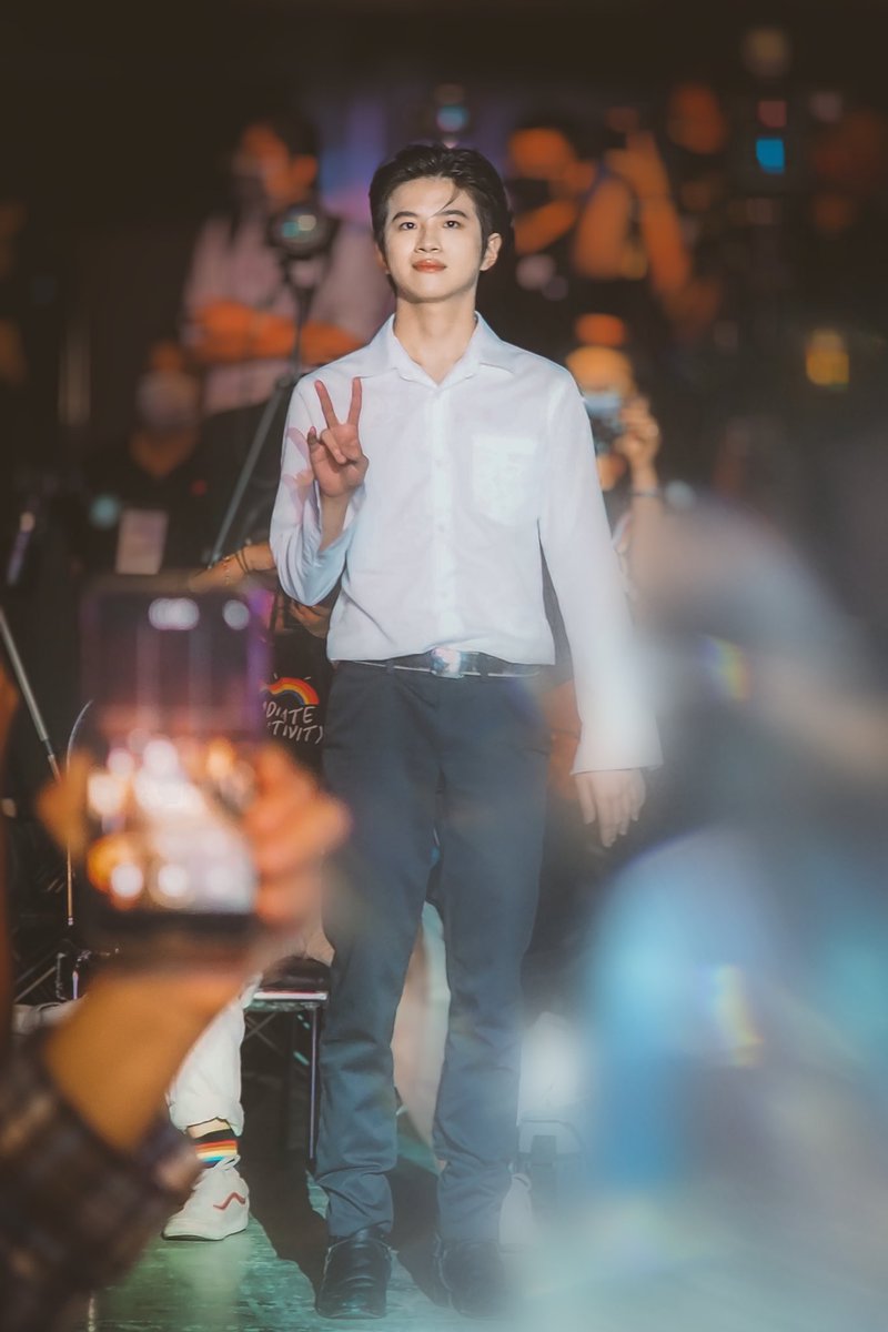 Priaw33's tweet photo. 🦁💚✌️ :) @bplannnnn #LBC2Presson #คนของแปลน https://t.co/3MSrwJ2BPi