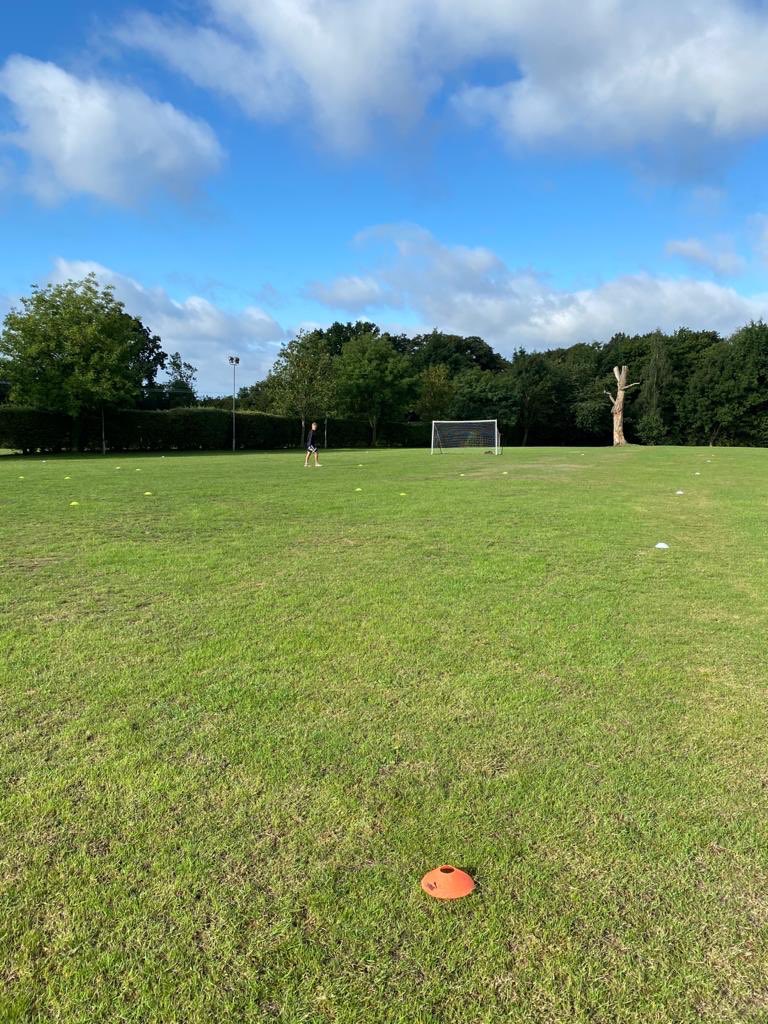 BedmondY's tweet photo. Calm before the storm. So good to be back at training. Teams filling up fast and are all ready to go for season 20/21. 

A few spaces available though within our U9 and U10’s. School years 4 and 5 in Sept. Contact our Youth Sec mark.mole@icloud.com for details. https://t.co/4lpKVbh7AC