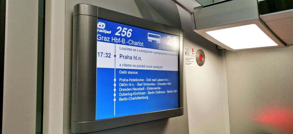 MultimodalT's tweet photo. Mit dem #RJ256 "Vindobona" der @ceskedrahy_ von Praha hl.n. nach Dresden Hbf

#railjet #fernverkehr #ersteklasse #firstclass #googletransit @SiemensMobility https://t.co/Yu1xNDhG1I