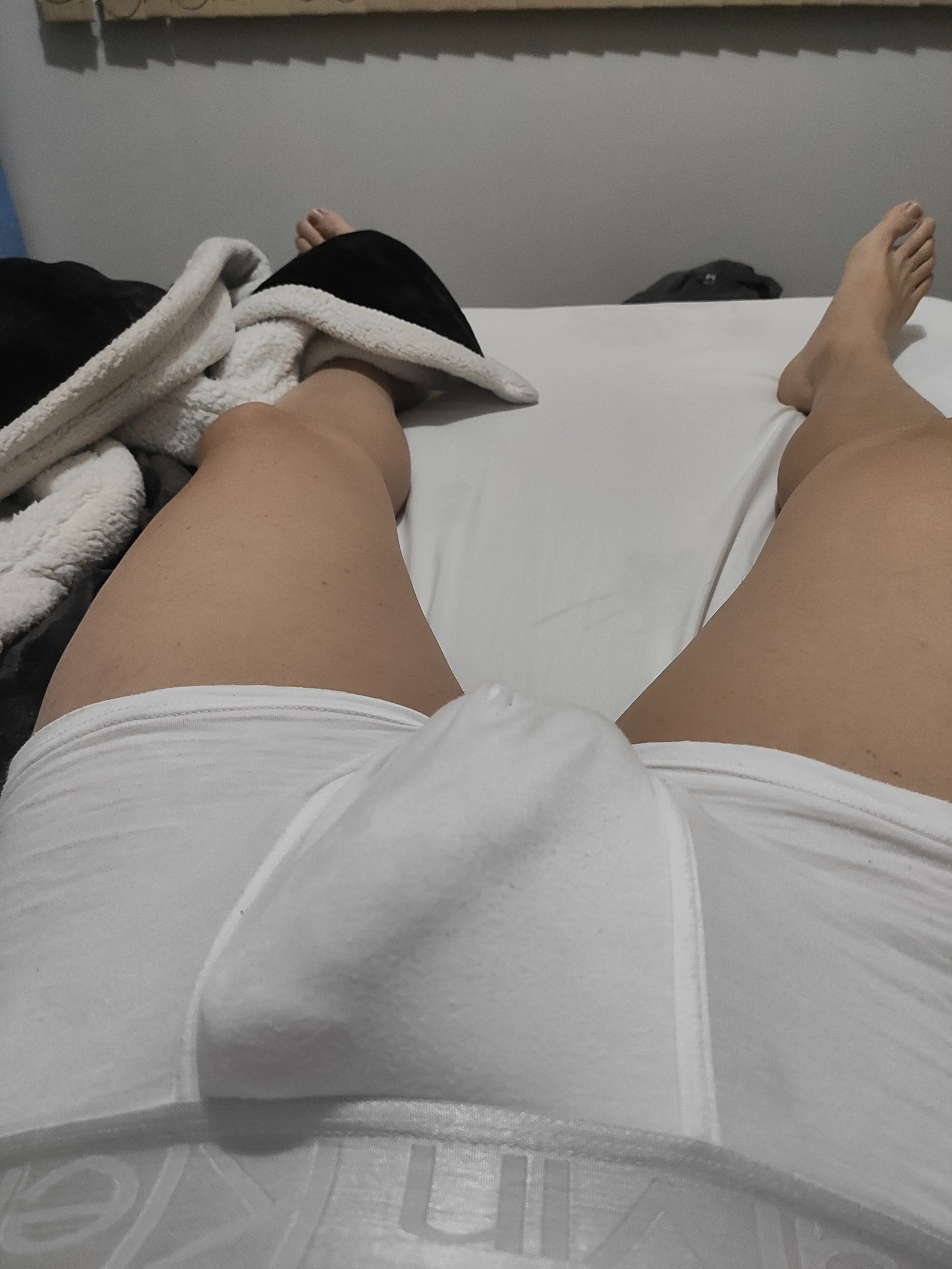 F on X: @ryansilveira_ Cueca branca eh top :) t.coHfVDyZqnBa  X