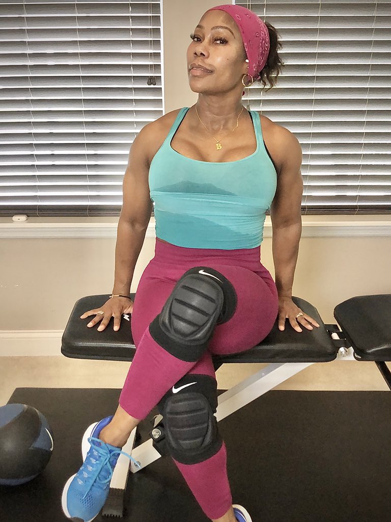 Yumichic's tweet photo. Daily exercise keeps the CHIN, JAWLINE and NECK area keen and clean.
#ExerciseSecrets #FatNeck #ChinFat #DailyRoutine #WomensFitness #BODY #Yumichic #YumichicTraining https://t.co/2eb11wHoLe