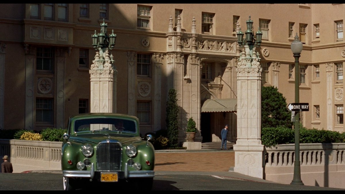 ah i see she's not going the one way. i get it (?)