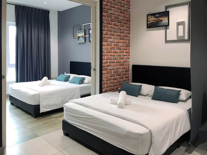 Octagon Suite 4 (RM147/night)RM147 for 5pax, harga sangat berpatutan dengan view Ipoh  Apartment nampak kemas & bersih - Fully equipped kitchen & home appliances- Private parking provided- Wifi, aircond, tv & iron- Swimming poolMore details: https://www.airbnb.com/rooms/39658013?location=ipoh%20&source_impression_id=p3_1598110955_3BN4OoCz5flFWoOf&guests=5&adults=5