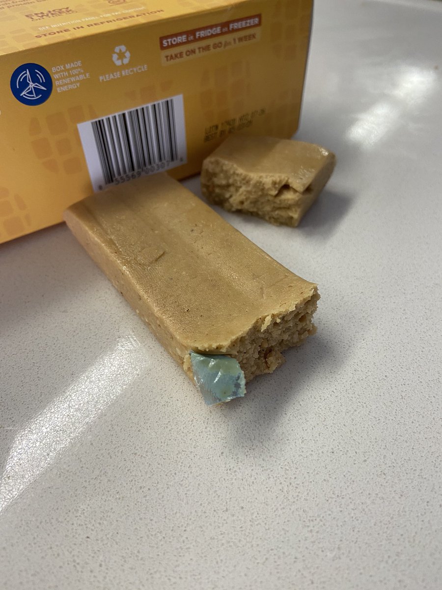 lc2817's tweet photo. @perfectbar Look what I found inside my perfect bar (it appears to be a chunk of plastic!), how could this even happen? https://t.co/AxIzrC8ISG