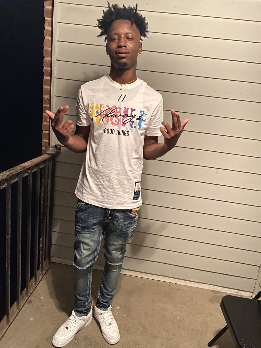 2Solid_K's tweet photo. If they really had love they woulda showed me , they hate what I’m doin’ now they’ll love to see the old me 🖤 #4EvaFly🦅 https://t.co/jbcvFWCPZJ