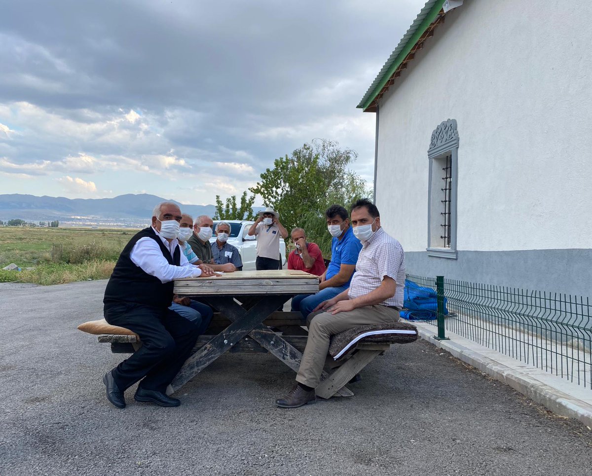 Dr. Mahmut UÇAR (@drmahmutucar) on Twitter photo İlçemizin güzel köylerinden biri olan Değirmenler’deydik. Muhtarımız ve hemşehrilerimizle birlikte belediye olarak yapımı devam eden ve yapmayı planladığımız işleri yerinde inceledik. #Yakutiye #GönülBelediyeciliği <a href="/ErzurumAkparti/">AK Parti Erzurum</a> İlçemizin güzel köylerinden biri olan Değirmenler’deydik. Muhtarımız ve hemşehrilerimizle birlikte belediye olarak yapımı devam eden ve yapmayı planladığımız işleri yerinde inceledik. #Yakutiye #GönülBelediyeciliği <a href="/ErzurumAkparti/">AK Parti Erzurum</a>