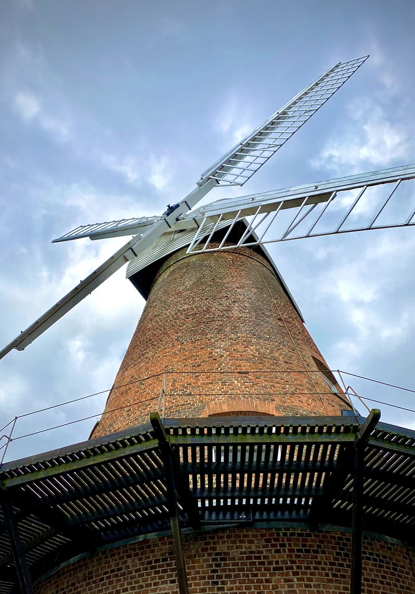 NbytVlogs's tweet photo. Little trip out to Raleigh today and found this little beauty up on Rayleigh Mount. Will be visiting some more. #rayleigh #rayleighessex #rayleighwindmill #essex #essexphotography #whatsonessex https://t.co/THUhucQ5XB