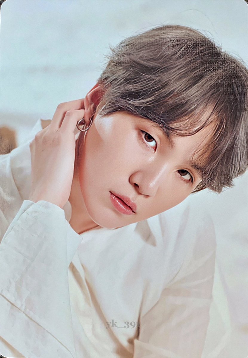 Yoongi putting models to shame; a thread