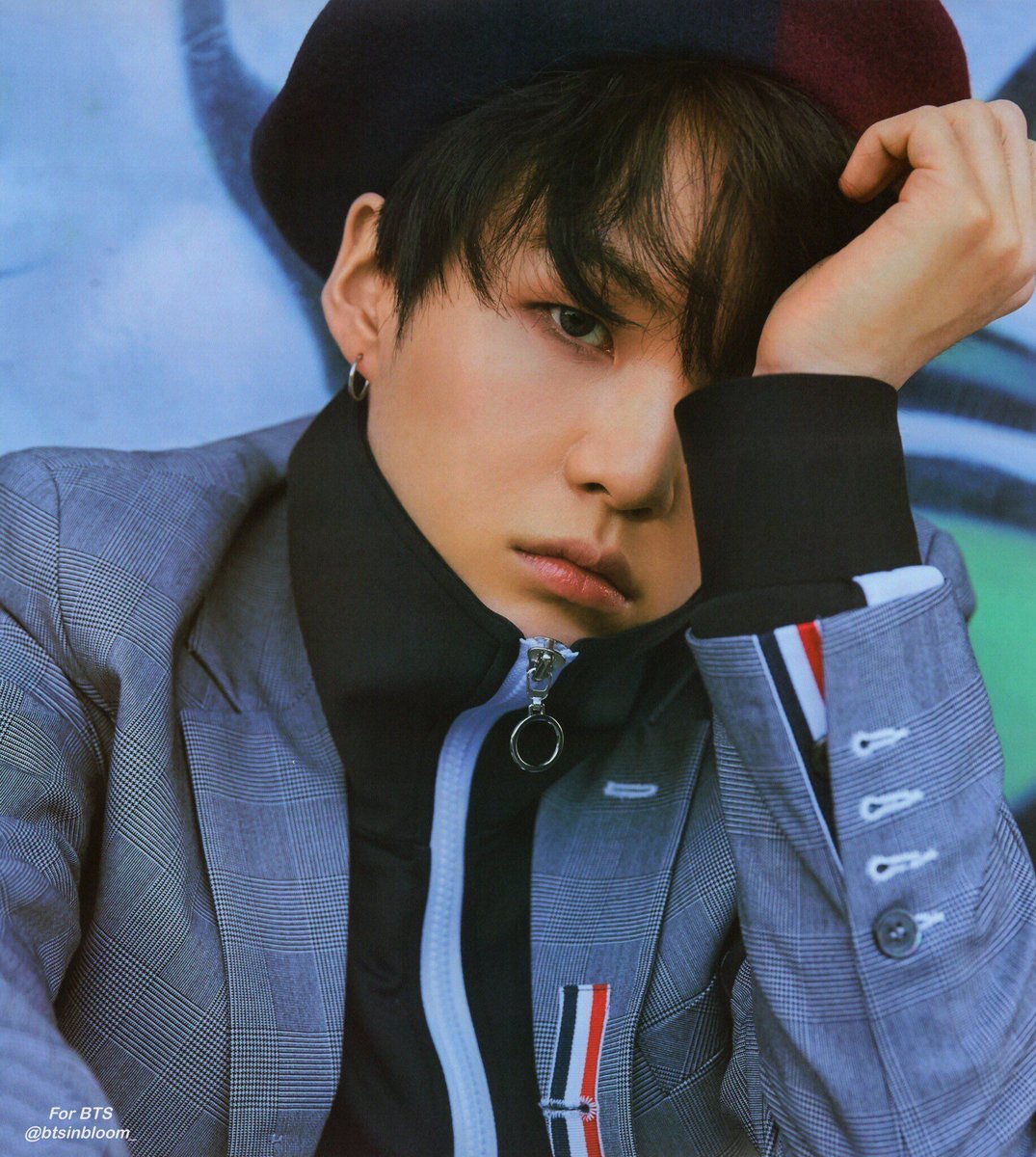 Yoongi putting models to shame; a thread
