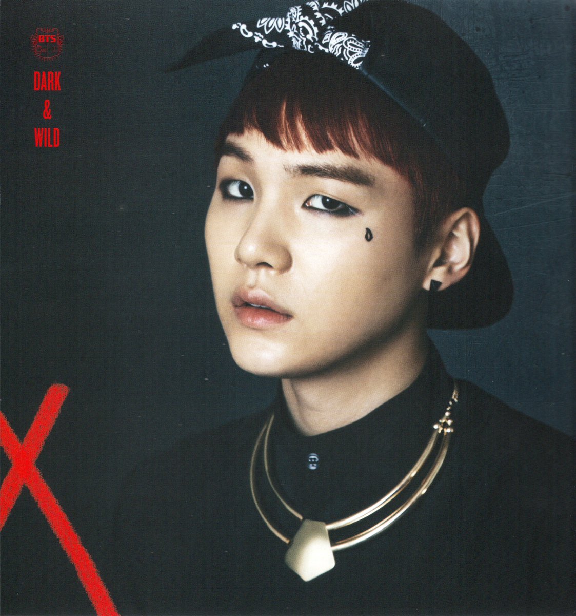 Yoongi putting models to shame; a thread