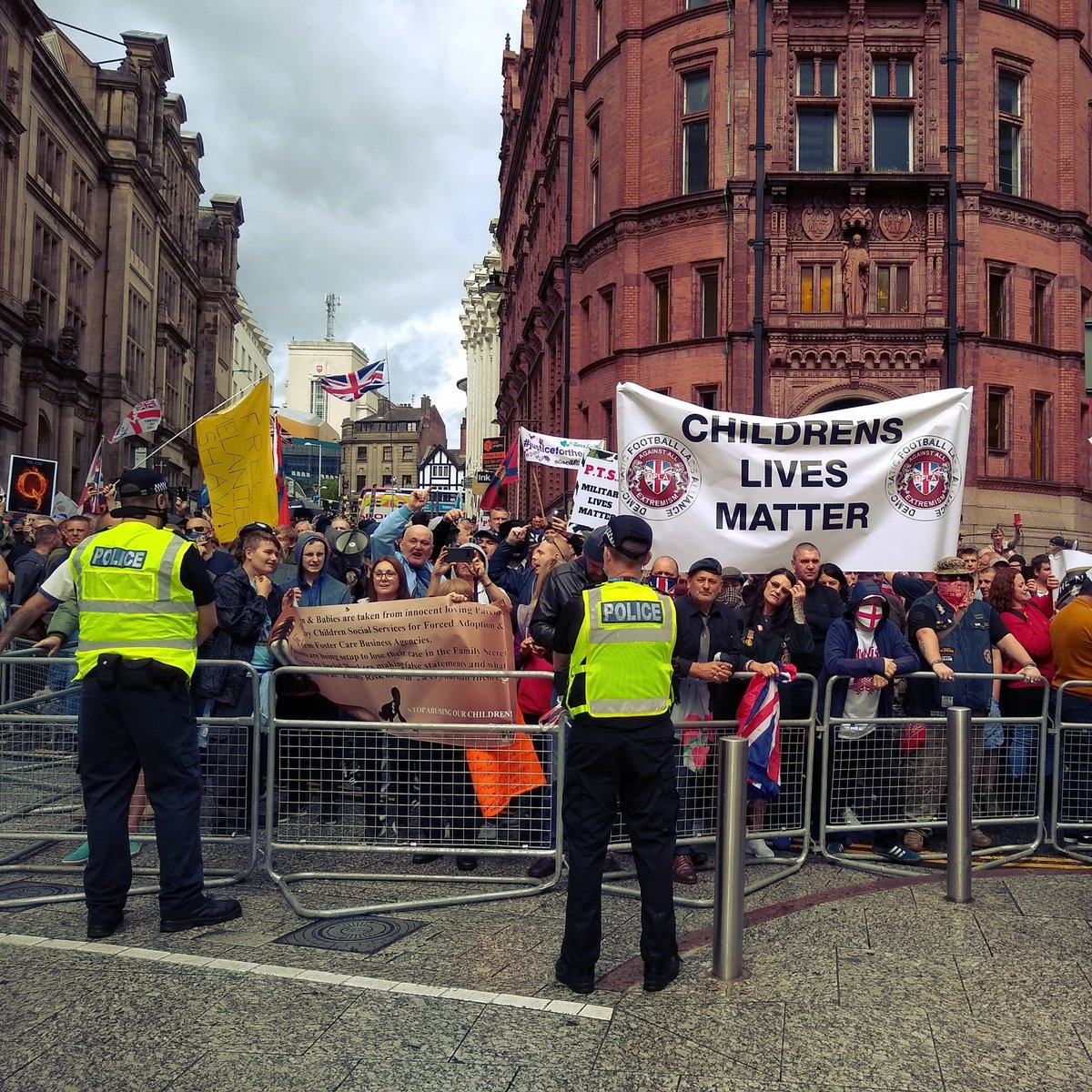 This is when the far-right entered King/Queen Street.