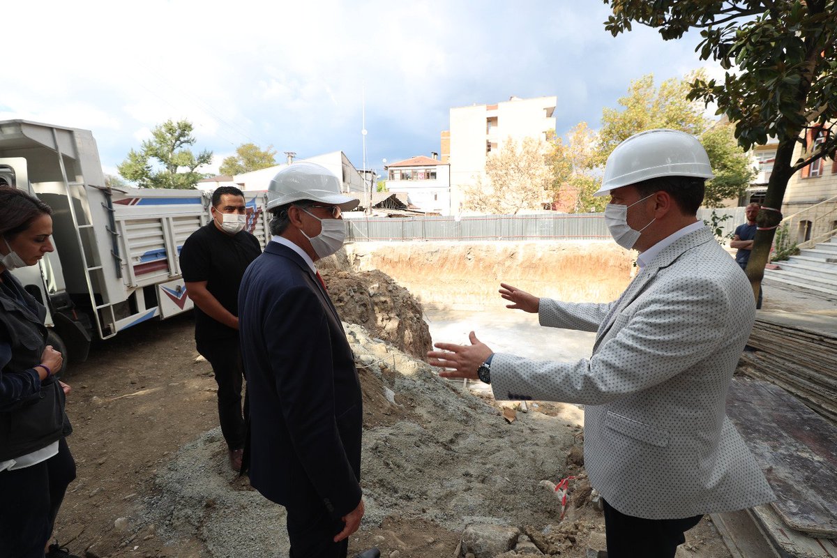 ekremyuce's tweet photo. Geyveli hemşerilerimizle buluştuk. Sohbet edip istişareler yaptık. 

Ardından Yeni Geyve Meydanı çalışmalarını inceledik. 

Çalışanlarımıza hayırlı işler diledik. https://t.co/cYQb6psSNi
