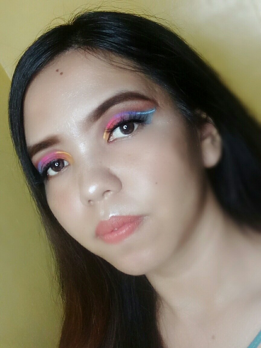 CandyqueenMaria's tweet photo. Rainbow line eyes 💕🌈☁️
#eyes #beauty #beautymakeup #beautyproduct #tutorial #rainbow #rainboweyes #tutorialmakeupvideo #line #linerainbow #eyes #lipstick #focalluremakeup #maybline #pretty #beautytips #makeup #makeupobsessed #eyeshbrow #candid #piceyes #fullmakeup #makeupcolour https://t.co/eP4LFfarr3