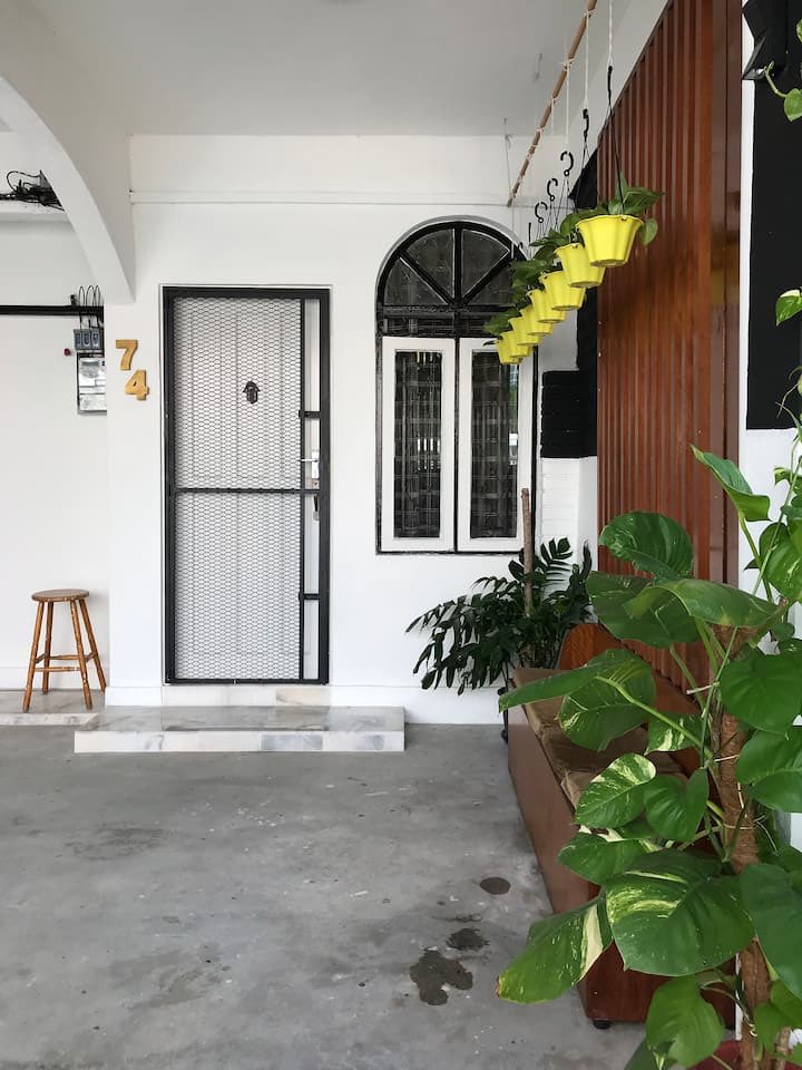 Eleph @ Station 18 (RM124/night)hello rumah, why you so cute? every corner in this house is instagram worthy, posing kat memana tetap cantik - 2 queen beds- Aircond & bed sheet- Towels, soap & toilet paper- Sharing living areaMore details: https://www.airbnb.com/rooms/29147543?source_impression_id=p3_1598112748_DTBmqfEaKX8O3%2Fif&guests=4&adults=4