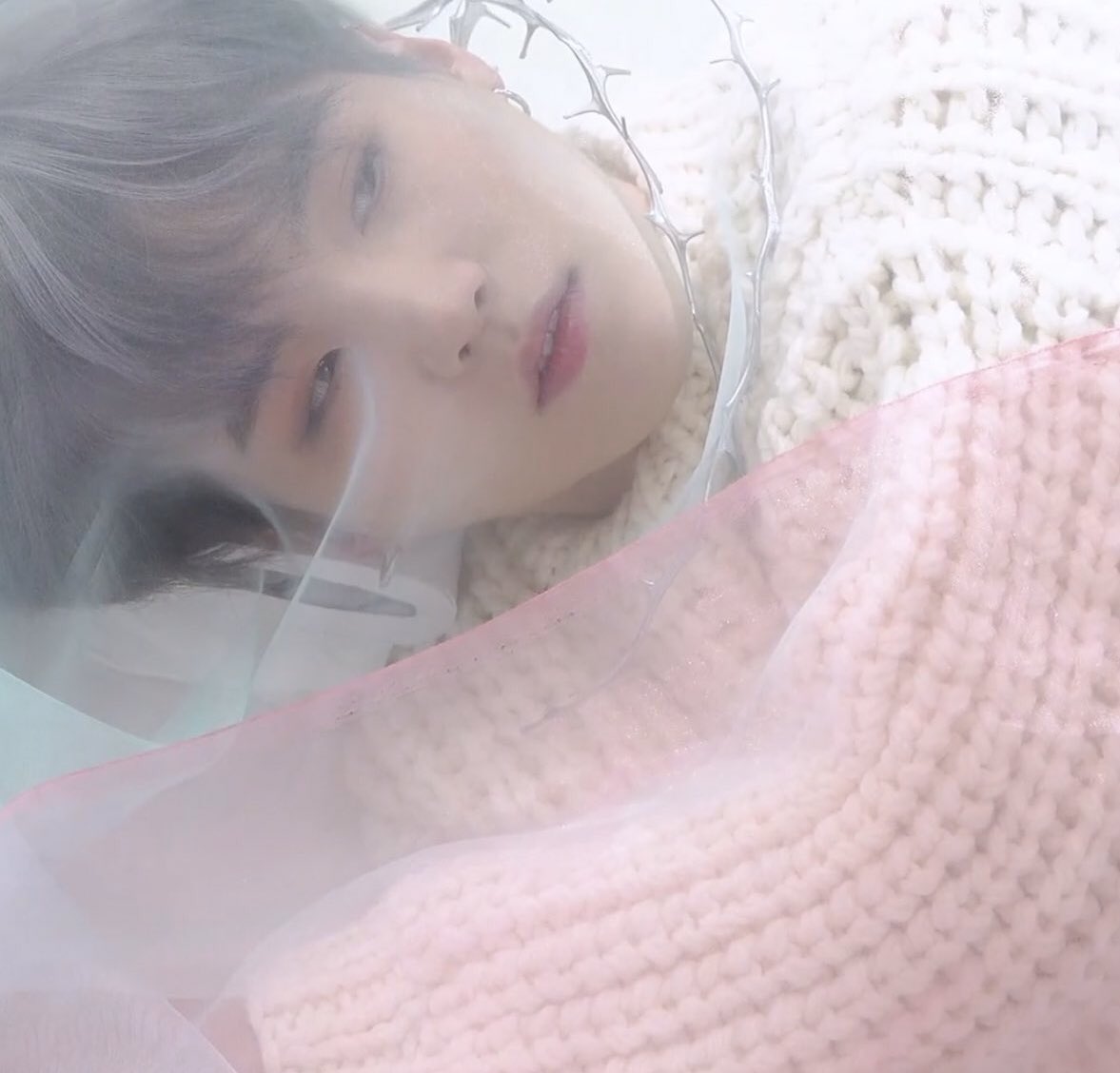 Yoongi putting models to shame; a thread