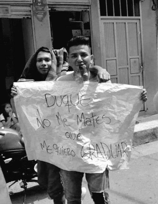 RedRadioVe's tweet photo. 🇨🇴 Este joven de nombre Campo Elías Benavides de 19 años había pedido a Iván Duque que no lo mataran, que se quería graduar.

Fue una de las víctimas de la masacre en Samaniego. https://t.co/mN82CyKdit