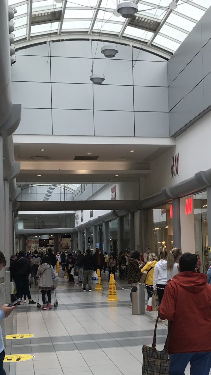 LauraSkylerwoos's tweet image. You can’t go watch your childs outdoor match but you can pile into a shopping centre by the hundreds??! These new regulations are a total shambles #COVID19 #covidireland #HSE @DonnellyStephen