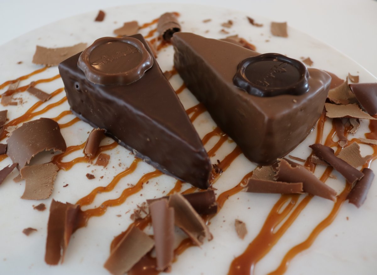 Andre's Chocolates tweet media