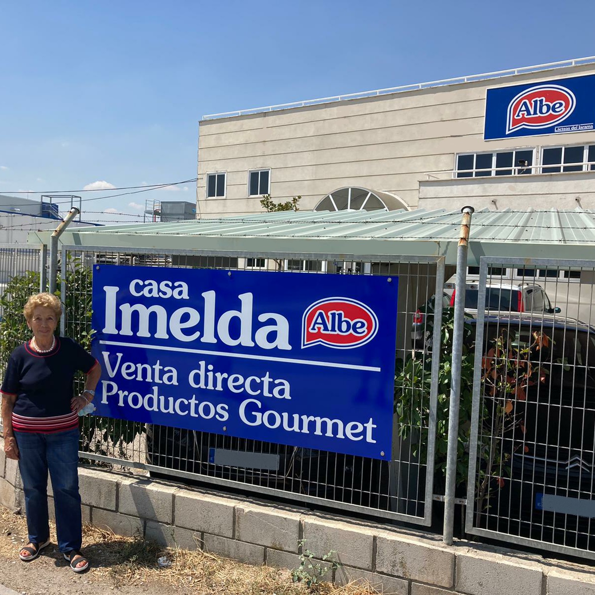 Grupo_ALBE's tweet image. Para los que preguntáis por qué #CasaImelda, os presentamos a nuestra fundadora y presidenta Doña Imelda.
Te esperamos de lunes a viernes de 10:00 a 14:30 y de 16:30 a 17:30 en calle Torrelaguna, 79 (Fuente el Saz). En las fotos un avance de nuestro surtido.
#AlbeAlimentaTuSalud