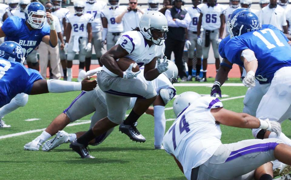 RoadTripSports's tweet photo. Where were we on this day in #CollegeFootballAmerica history (2010-2019)? Today we feature:

@ASASilverStorm
Blinn Buccaneers

📸➡️ Photos, gallery links here: https://t.co/3OglxzYDqA

#collegefootballhistory #asamiami #silverstorm #asamiamisilverstorm #blinn #blinncollege https://t.co/iM6WixHr9Z