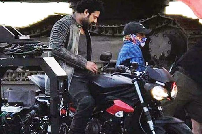 Prabhas Offscreen pics - Saaho [Thread]