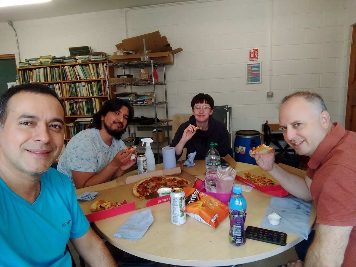 Julián F Mateus R (@jumate) on Twitter photo Lunch break with my friends! Finishing cacao climate change third experiment in the Control Environment Laboratory (CEL) at <a href="/UniRdg_SAPD/">SAPD at Reading Uni</a> <a href="/UniRdg_Cocoa/">Cocoa at Reading</a> Lunch break with my friends! Finishing cacao climate change third experiment in the Control Environment Laboratory (CEL) at <a href="/UniRdg_SAPD/">SAPD at Reading Uni</a> <a href="/UniRdg_Cocoa/">Cocoa at Reading</a>