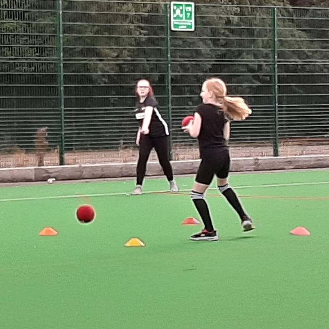 TheWiganRunner's tweet photo. Day🤾‍♂️🤾‍♀️1329

Back @ our home 🏡 for training!
Photos from @wigandodgeball 🔴 training session🤾‍♀️🤾‍♂️ @ @deaneryhigh 🏤..

A big open space &amp; its good 2 b home..1 big step👟closer 2 normality🙏🏻

We keep going everyday 🔴🙂👍🏻

#1329 #Friday #Wigan #Dodgeball #Warriors #Coach #Training https://t.co/hhvBk2e92C