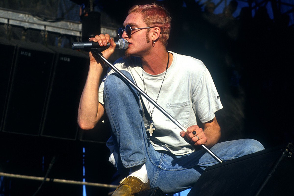 Happy Birthday to Layne Staley from Alice In Chains 