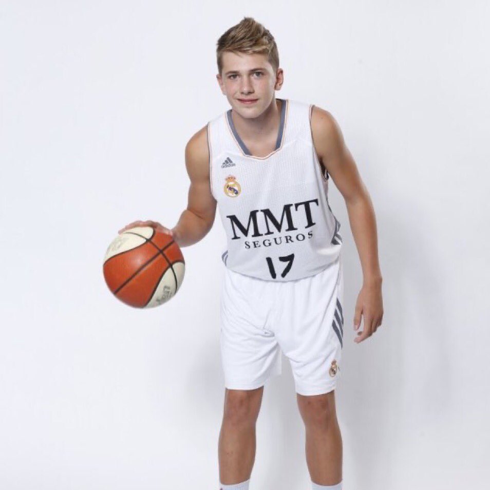 WhiteBballPains's tweet photo. Imagine pulling up to the bubble and letting this dude drop a casual 30/10/10 on your favorite team🐐 https://t.co/NGEnCsOGhI
