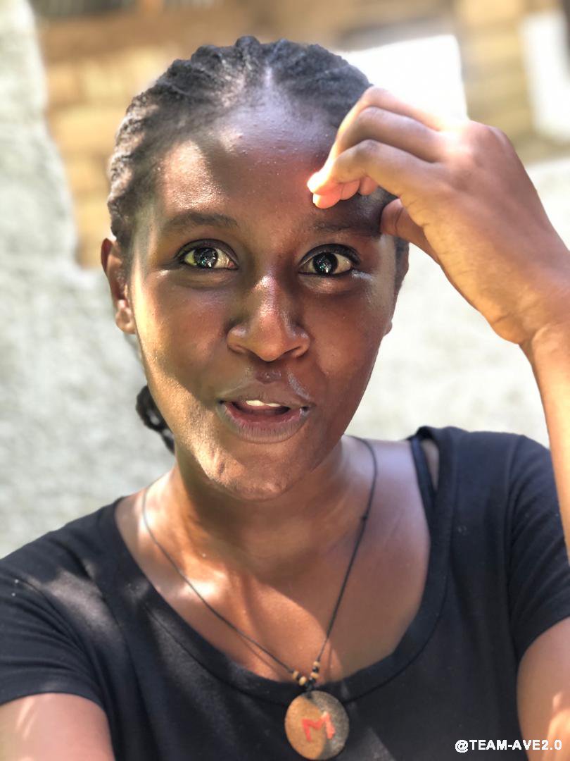 team_ave2_0's tweet photo. Ala fanm yo bèl, fanm Ayiti yo bèl 😎

#woman #photography #picoftheday #womanislife #smile #black #love #peace #like https://t.co/HCfljC5Cgg