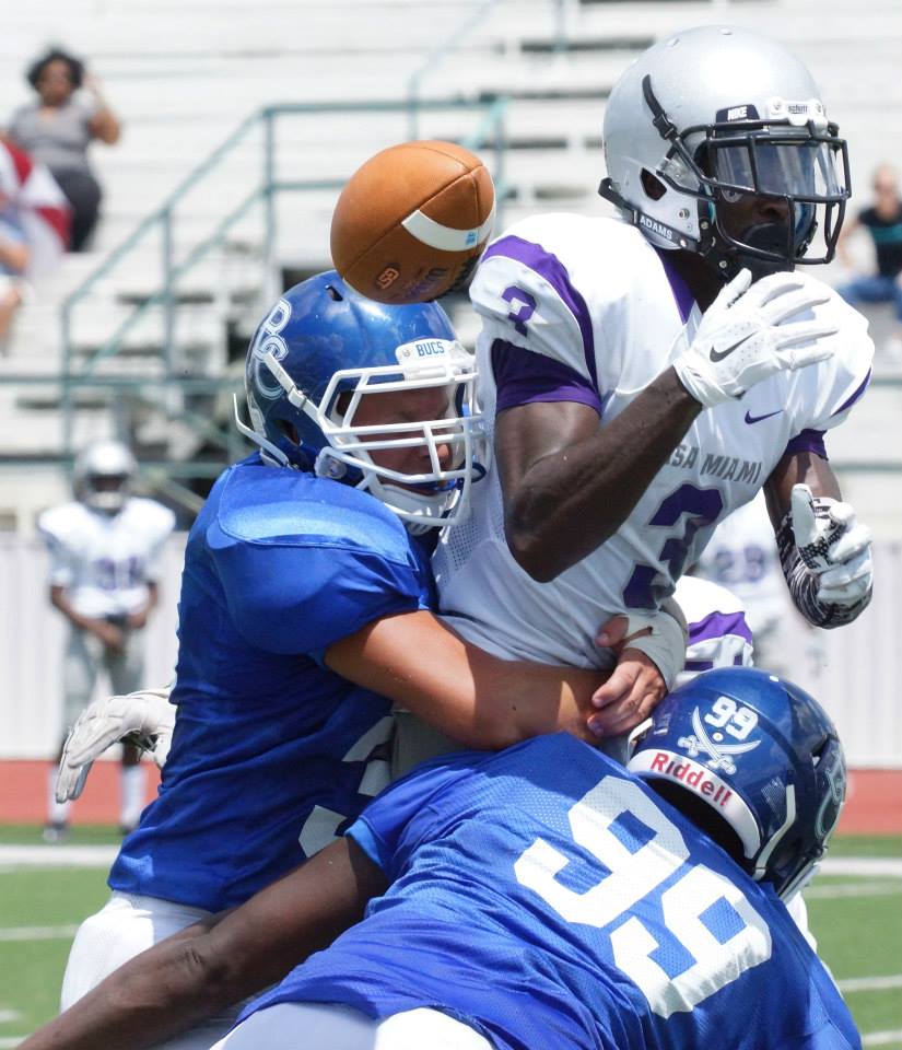 RoadTripSports's tweet photo. Where were we on this day in #CollegeFootballAmerica history (2010-2019)? Today we feature:

ASA-Miami Silver Storm
@BlinnAthletics 

📸➡️ Photos, gallery links here: https://t.co/3OglxzYDqA

#collegefootballhistory #asamiami #silverstorm #blinn #blinncollege #blinnbucs #gobucs https://t.co/HPewbZHSsK