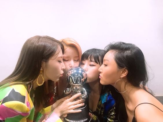  what are they doing?  @RBW_MAMAMOO