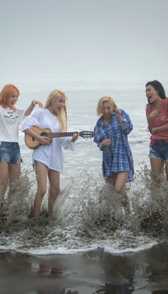  what are they doing?  @RBW_MAMAMOO