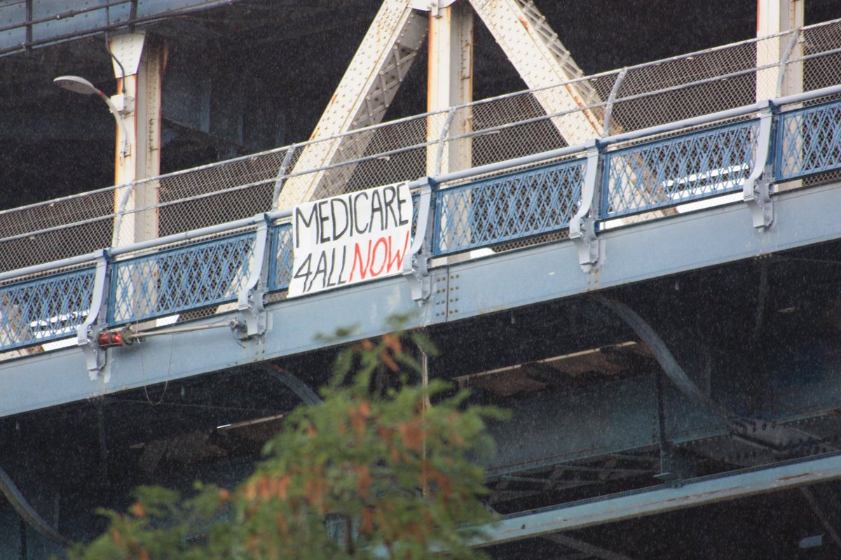 Banner drop off the Manhattan Bridge!