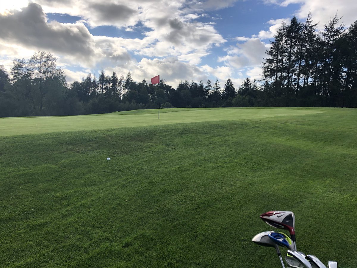jimmya_mac's tweet image. Fabulous evening round @ClonesGolfClub during a fortuitous gap in the weather. A challenging course with very reasonable fees. The 16th ‘Lonesome Pine’ lived up to its solitary billing...