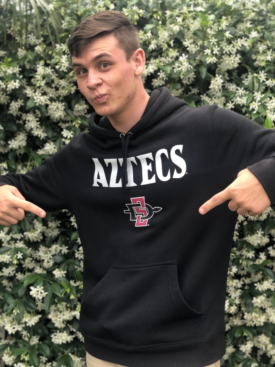BiotechHeidi's tweet photo. Proud of my son Eli! #NewToSDSU #SDSUconvocation2020 https://t.co/T3jRUd3DhK