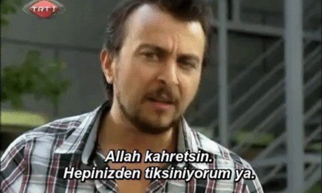 İki dk dışarı çıkınca gördüğüm insan kalabalığına haykırmak istediğim ..