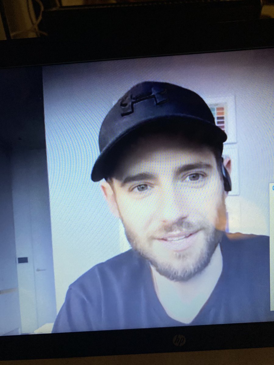 SoundsOfSeries's tweet photo. #INFOSOS

Julian wants to really thank every fan, this is his second convention and it was really a big pleasure for him. He loves you guys a lot. The panel is now over ! #EVHD2 https://t.co/qHsLP8egHK