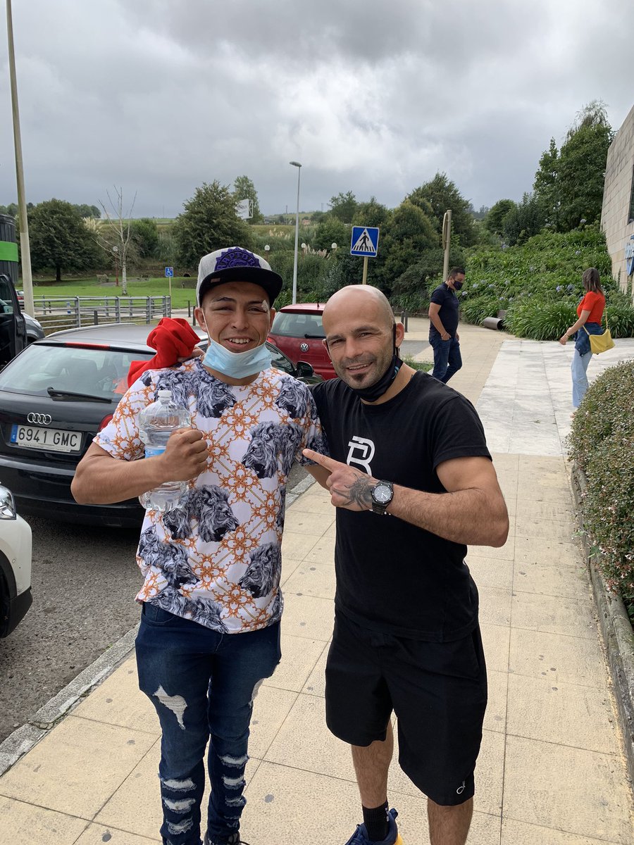 RickyPowWBC's tweet image. Ya en casa después de un gran fin de semana con otra victoria de nuestro gran campeón @MartnezKiko contra un Mexicano duro en Noe Martínez 🇪🇸 🇲🇽🥊 y una gran victoria del gran campeón Argentino 🇦🇷 @maravillabox @wbcmoro @WBCBoxing @wbcboxeo  @boxeoevolution #Boxeo #WBC
